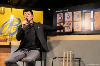 愛用のブライトリングについて語る三浦大輔氏