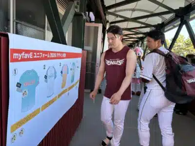 スタジアムでの投票風景