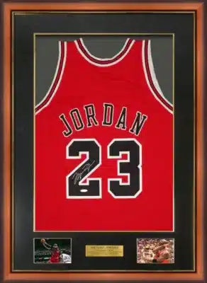 マイケル・ジョーダン直筆サイン入りブルズ97/98アウェイユニフォーム特製フレーム