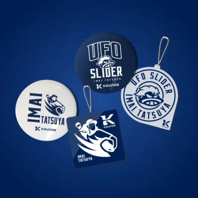 缶バッジ・キーリングのいずれかをプレゼント