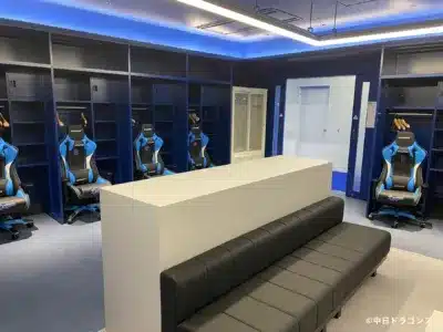 中日ドラゴンズのロッカールームに導入されたAKRacingチェア