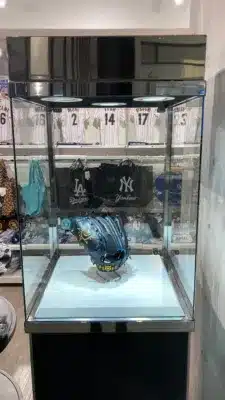 グローブなどの展示