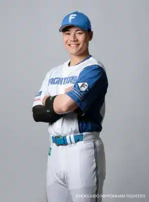北海道日本ハムファイターズのユニフォーム姿で笑顔を見せる清宮幸太郎選手
