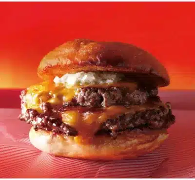 Smashed Burger TOKYOのダブルチーズバーガー