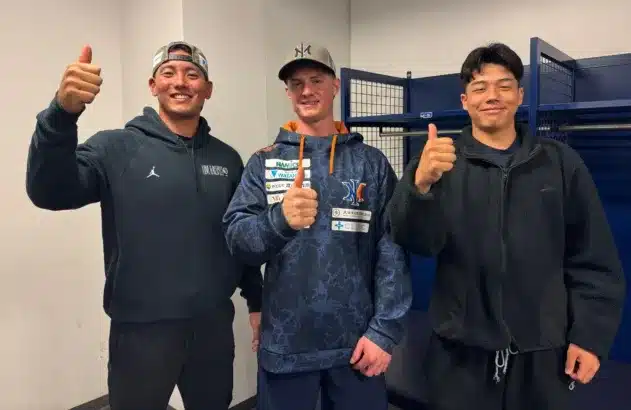 オイシックス新潟の選手たちが地域貢献！比嘉選手、石山選手、ダニエル選手が新潟駅前で客引き防止アナウンス開始！