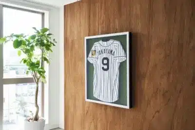 人工芝ユニフォーム額Mサイズ シルバー