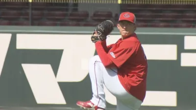 ピッチング準備中の齊藤汰直選手