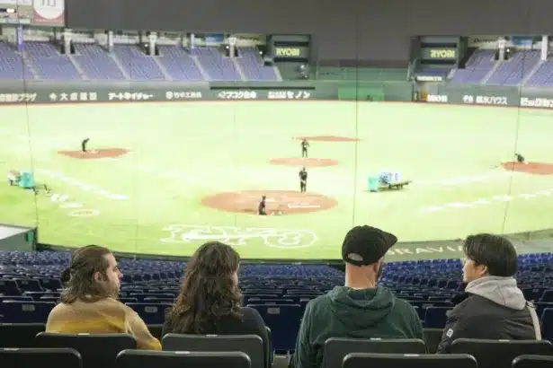 日本野球の聖地「東京ドーム」で選手気分を味わう！訪日外国人向け英語ガイドツアーで推し活を深めよう