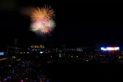 スタジアムの花火