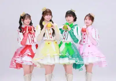 アイドルグループの集合写真