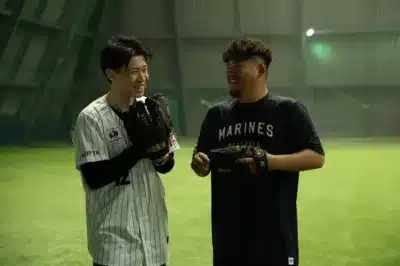 澤田圭佑選手と笑顔で話す福森さん