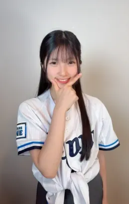 最年少ラウンドガールMIUが西武ライオンズの始球式に登場！ベルーナドームが「青」で彩られる特別な一日