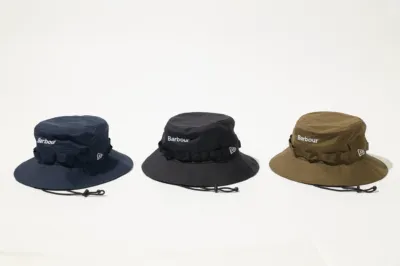 ネイビー、ブラック、カーキのBarbourとNew Eraのバケットハット