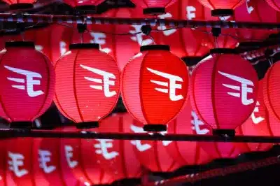 赤い提灯の装飾