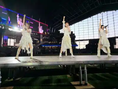 AFTER GAMEのライブの様子