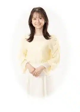 笑顔の女性アナウンサー