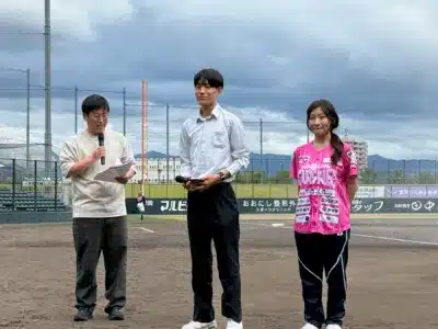 野球場でのイベントスピーチ