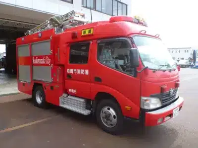 柏崎市消防署の消防車