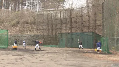 練習に励む野球選手たち