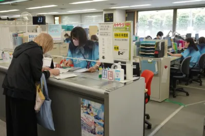市役所窓口の様子