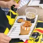 阪神タイガースファン必見！球場グルメがもっと快適に！「阪神タイガースニーブル」で推し活を最大限に楽しもう