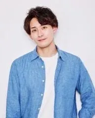 八藤後りょうさんのポートレート